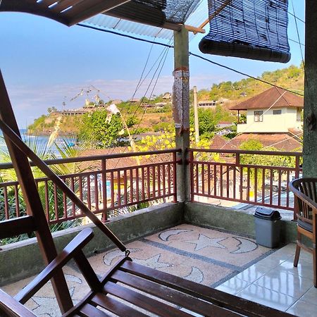 Dharma Yoga Homestay Dan Hostel アメッド エクステリア 写真
