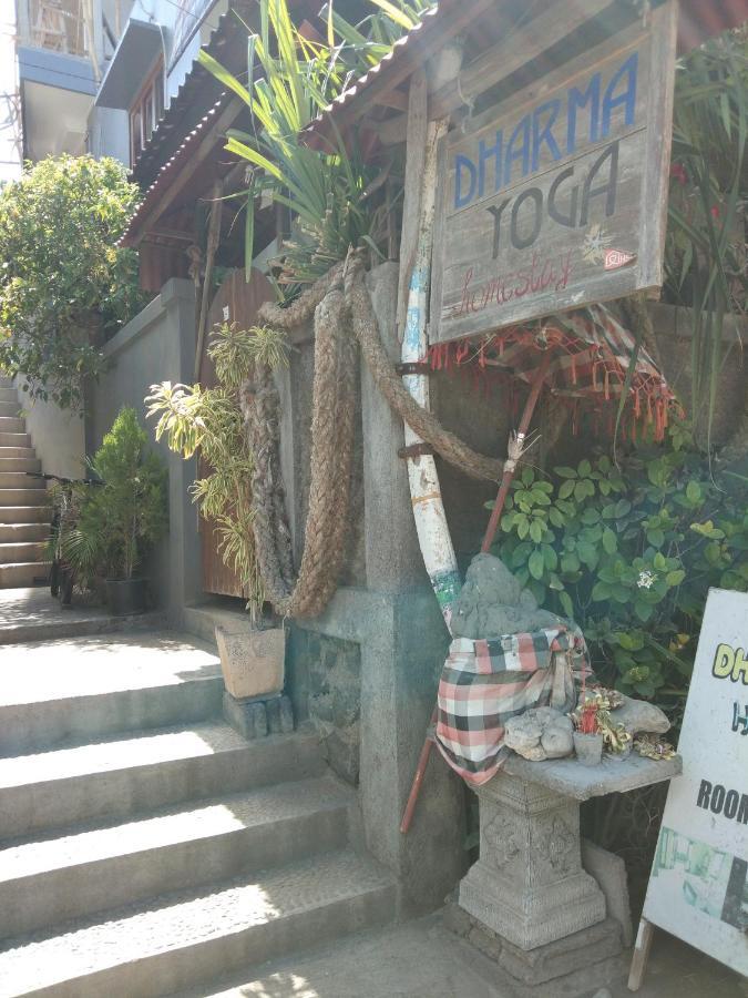Dharma Yoga Homestay Dan Hostel アメッド エクステリア 写真